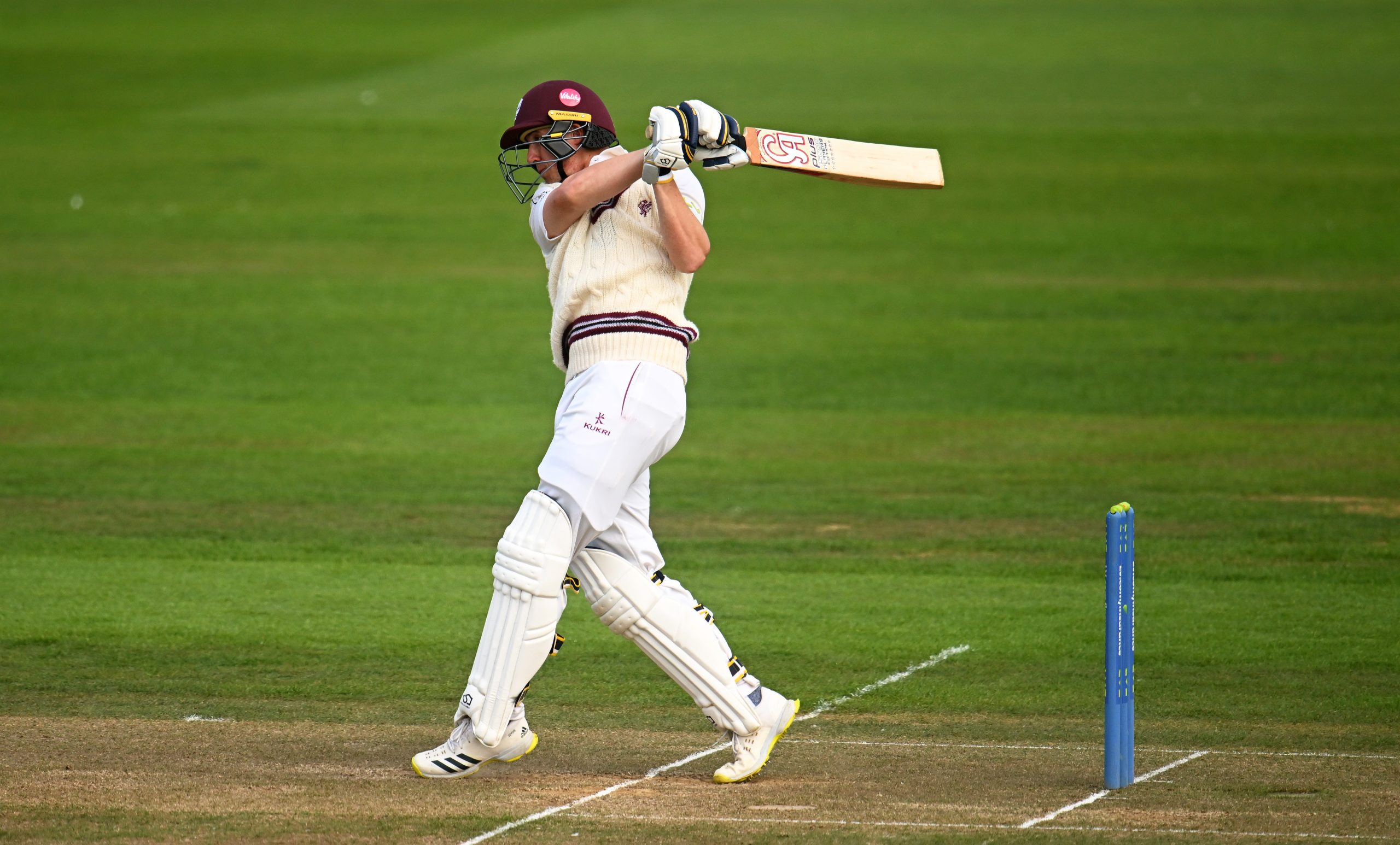Kohler-Cadmore Scores Ton as Somerset Beat Bears