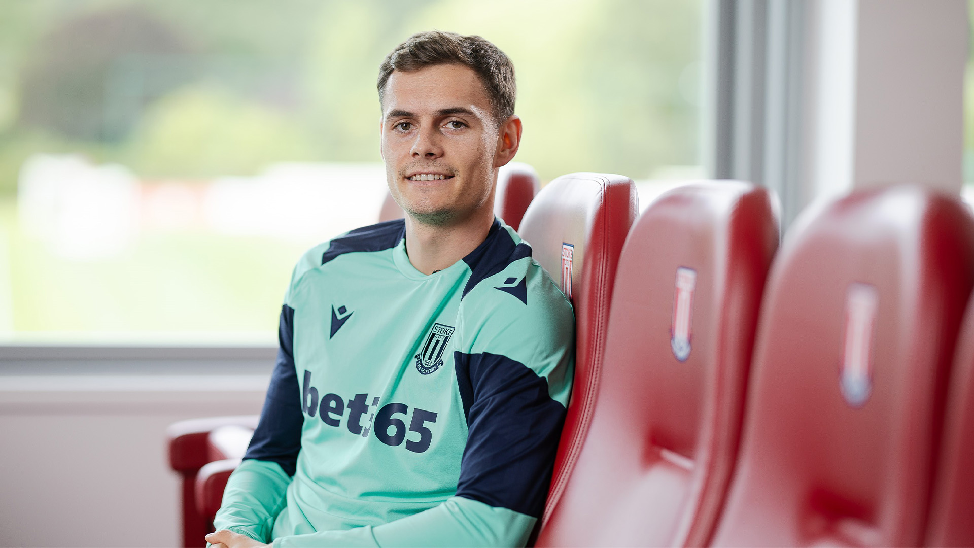 Michael Rose Joins Salford City from Stoke City